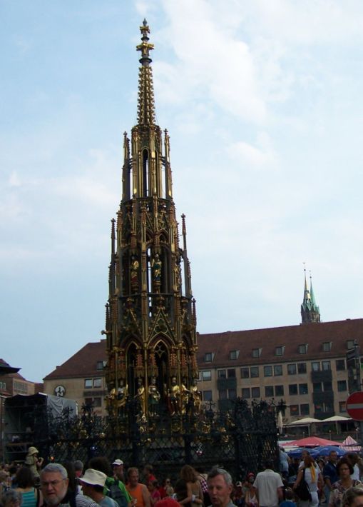 der schne Brunnen am Hauptmarkt in Nrnberg